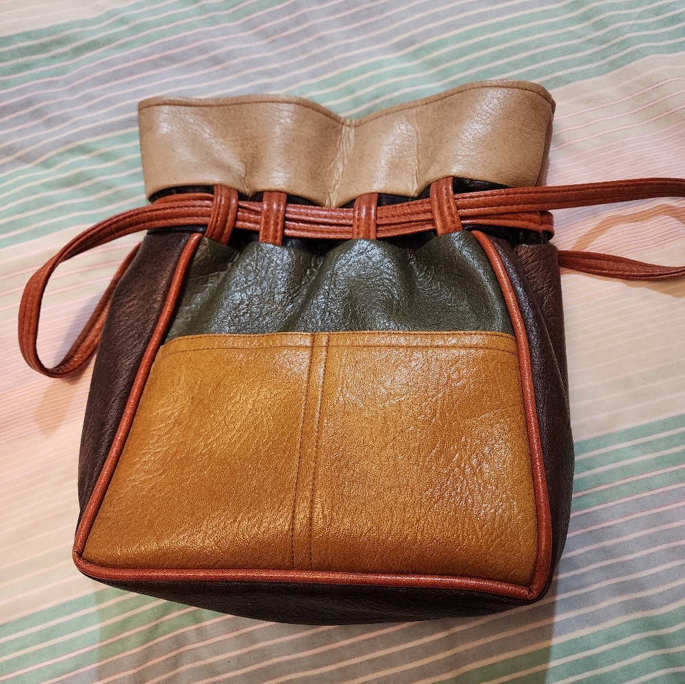 Carolina colorblock drawstring vintage purse
